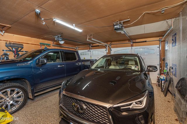 6 Glenkill Road, Brunswick, NY 12180