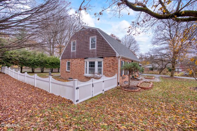 6 Glenkill Road, Brunswick, NY 12180