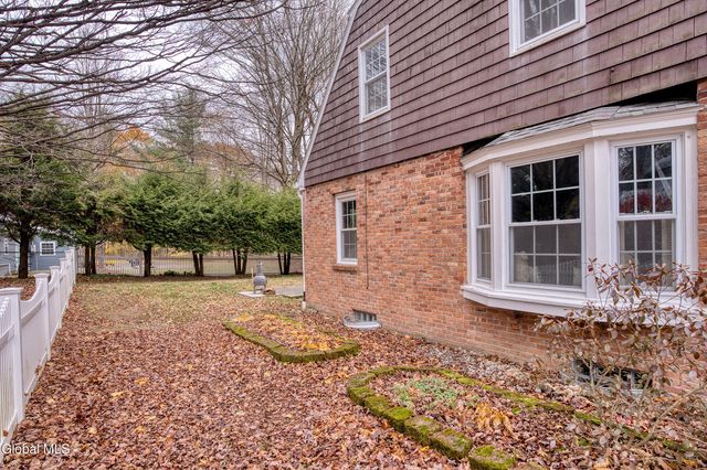 6 Glenkill Road, Brunswick, NY 12180