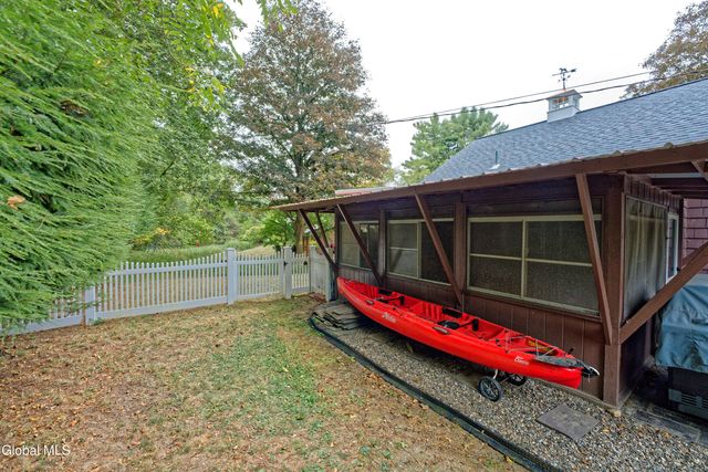 6 Glenkill Road, Brunswick, NY 12180