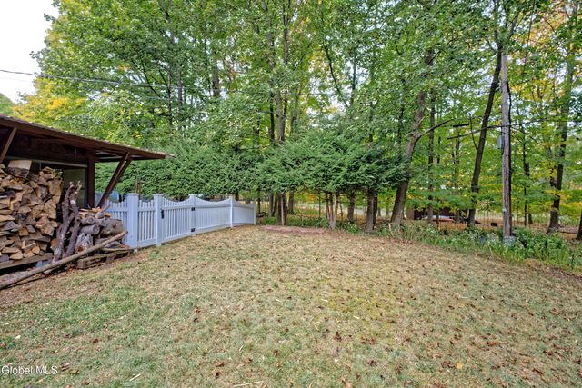 6 Glenkill Road, Brunswick, NY 12180