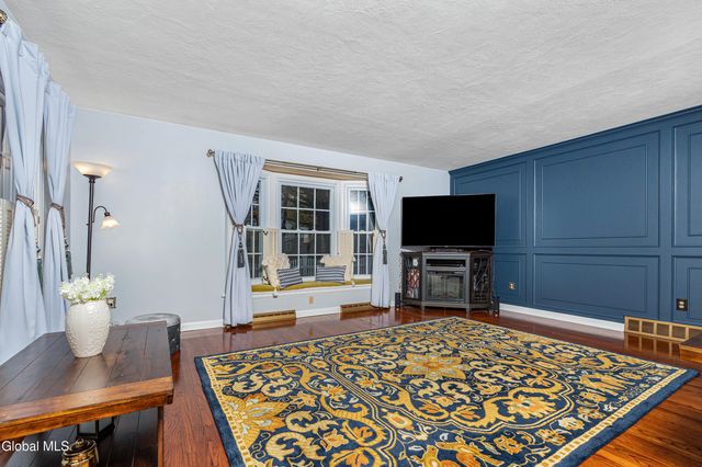 6 Glenkill Road, Brunswick, NY 12180