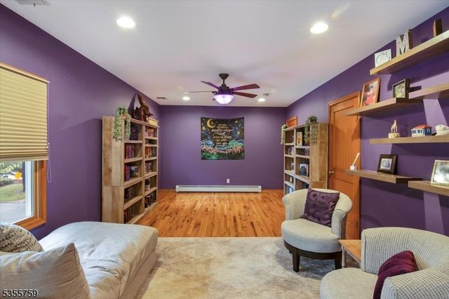 33 Lockwood Pl, Clifton City, NJ 07012