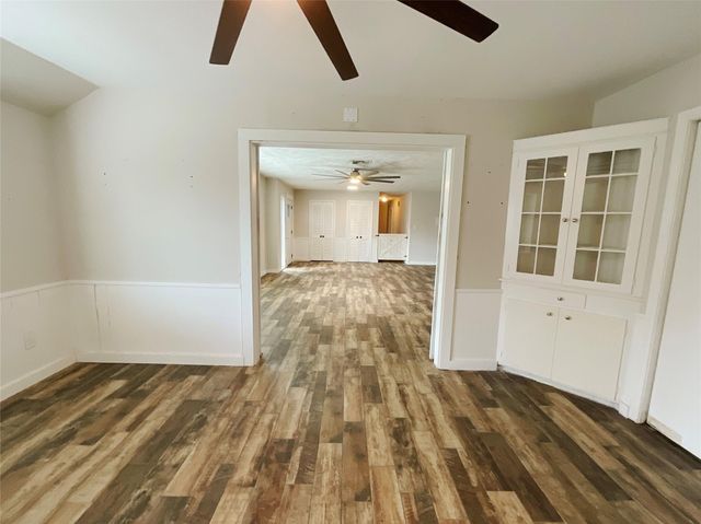 443 Bayou View Drive, El Lago, TX 77586