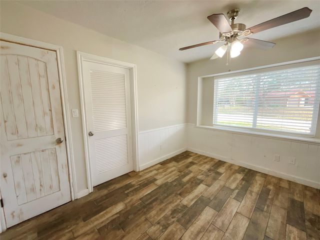 443 Bayou View Drive, El Lago, TX 77586