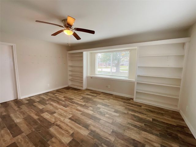 443 Bayou View Drive, El Lago, TX 77586