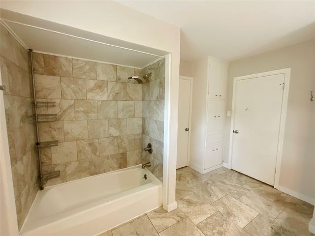 443 Bayou View Drive, El Lago, TX 77586