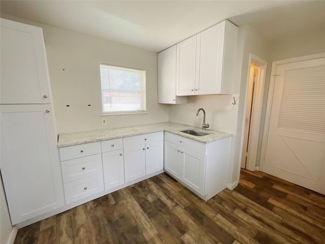 443 Bayou View Drive, El Lago, TX 77586