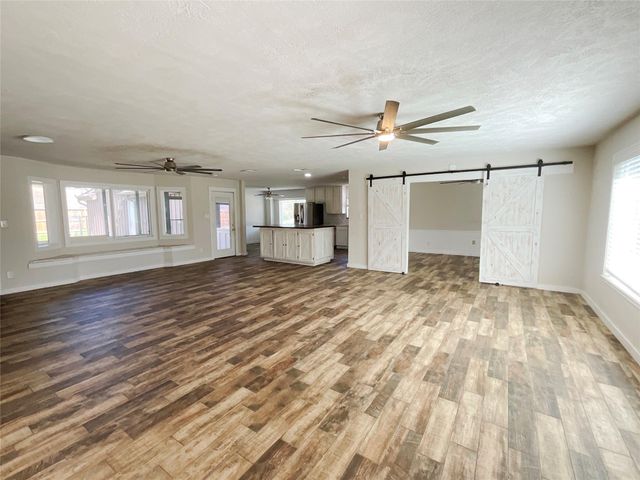 443 Bayou View Drive, El Lago, TX 77586