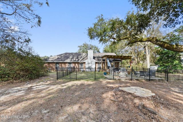 8820 Kailua Place, Diamondhead, MS 39525