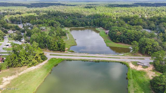 8820 Kailua Place, Diamondhead, MS 39525