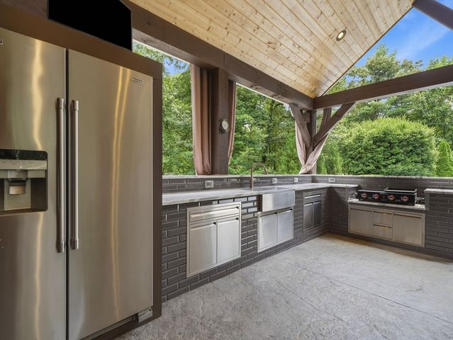 408 Sumner Lane, Ellijay, GA 30540