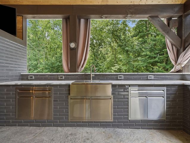 408 Sumner Lane, Ellijay, GA 30540