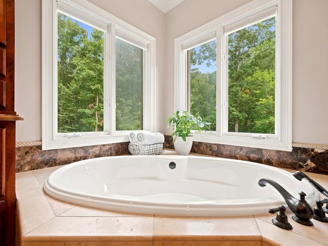 408 Sumner Lane, Ellijay, GA 30540