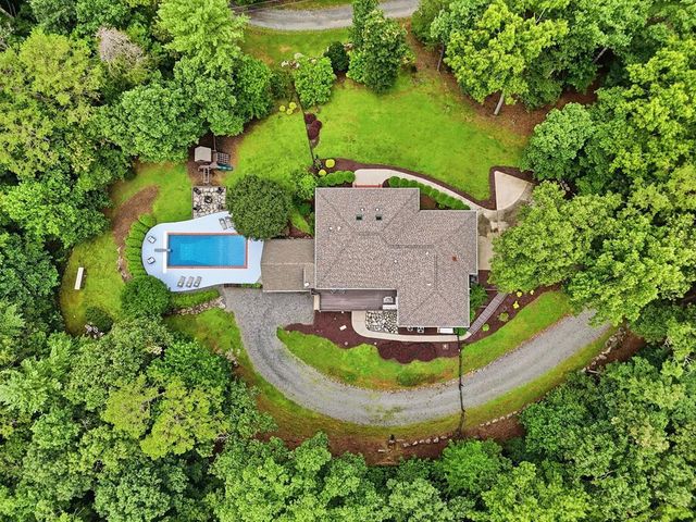 408 Sumner Lane, Ellijay, GA 30540