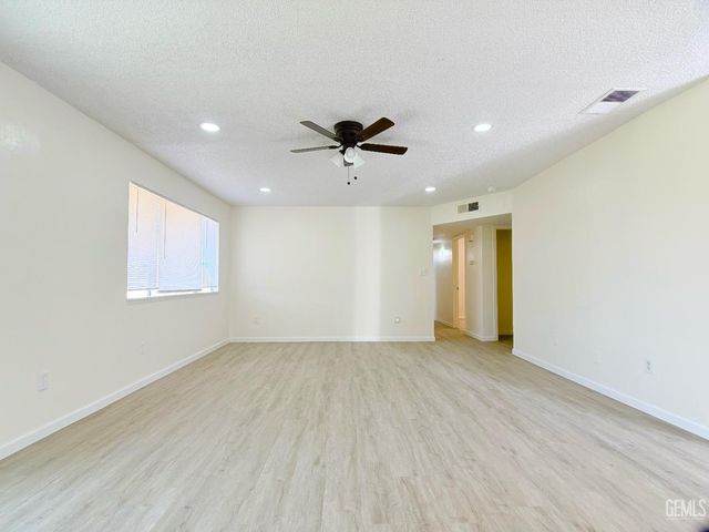 4205 Lantados Street, Bakersfield, CA 93307