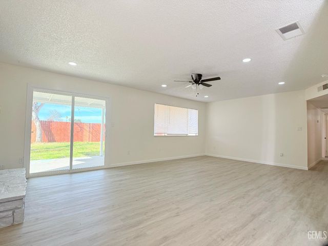 4205 Lantados Street, Bakersfield, CA 93307