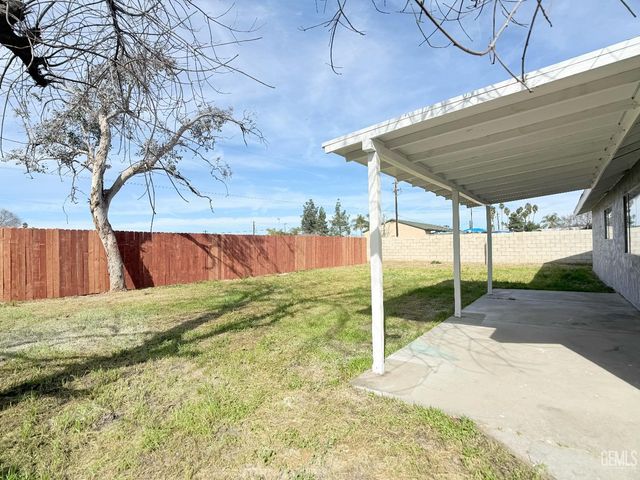 4205 Lantados Street, Bakersfield, CA 93307
