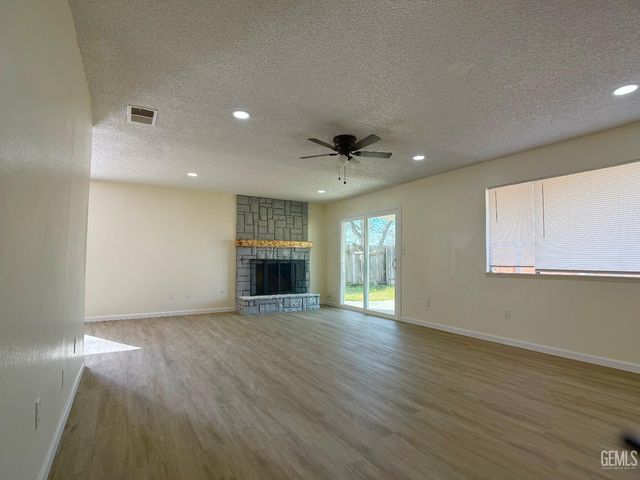 4205 Lantados Street, Bakersfield, CA 93307