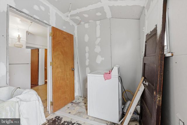 136 E PROVIDENCE RD, Yeadon, PA 19050