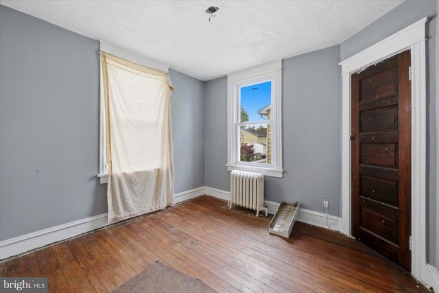 136 E PROVIDENCE RD, Yeadon, PA 19050