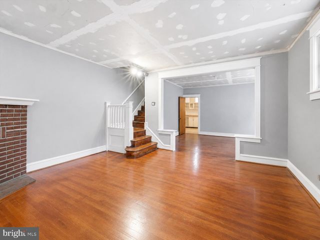 136 E PROVIDENCE RD, Yeadon, PA 19050