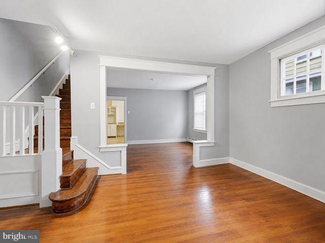 136 E PROVIDENCE RD, Yeadon, PA 19050