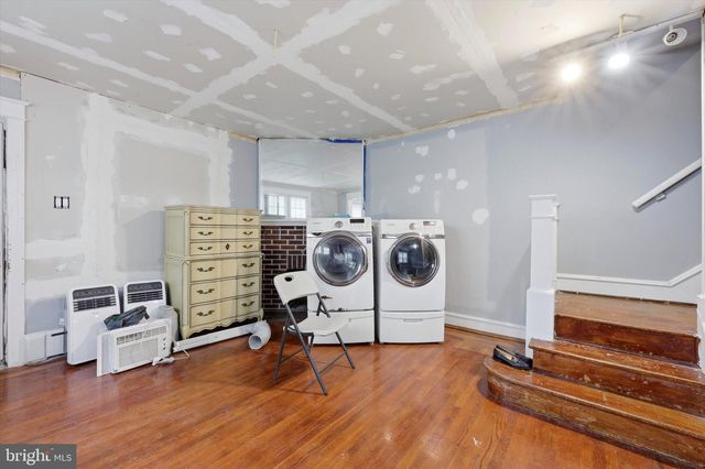136 E PROVIDENCE RD, Yeadon, PA 19050