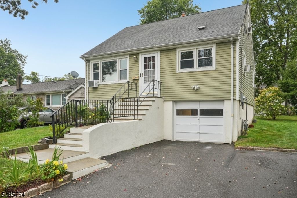 41 Mohawk Ave, Parsippany-troy Hills Twp., NJ 07034