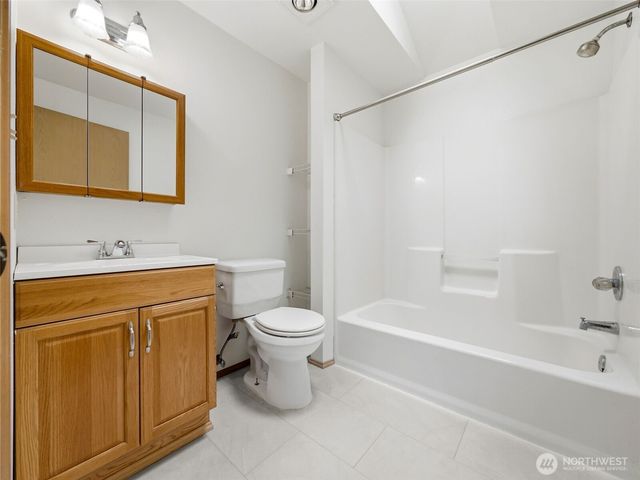 8816 188th Avenue E, Bonney Lake, WA 98391
