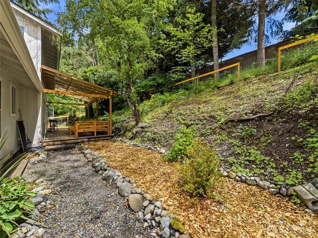 8816 188th Avenue E, Bonney Lake, WA 98391