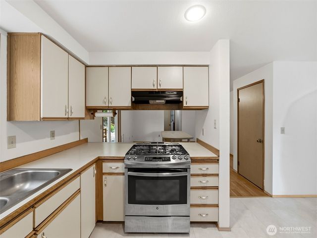 8816 188th Avenue E, Bonney Lake, WA 98391
