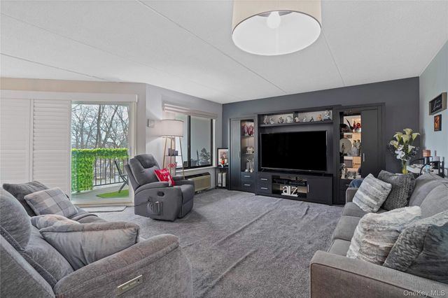 500 High Point Drive 211, Hartsdale, NY 10530