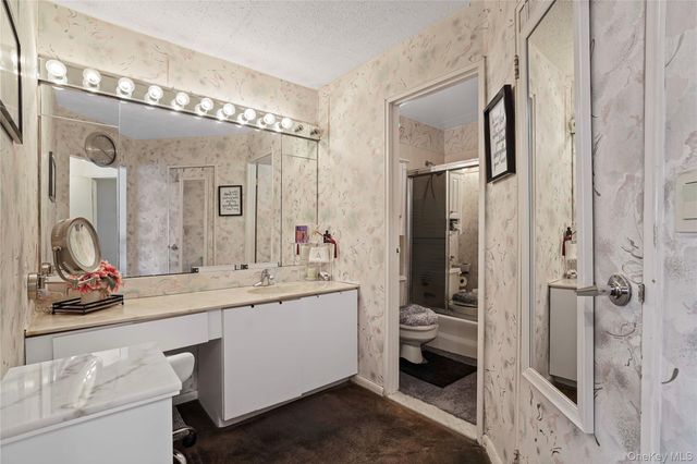 500 High Point Drive 211, Hartsdale, NY 10530