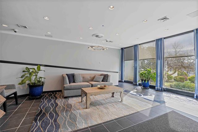 500 High Point Drive 211, Hartsdale, NY 10530