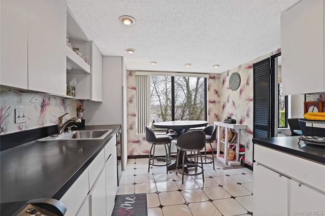 500 High Point Drive 211, Hartsdale, NY 10530