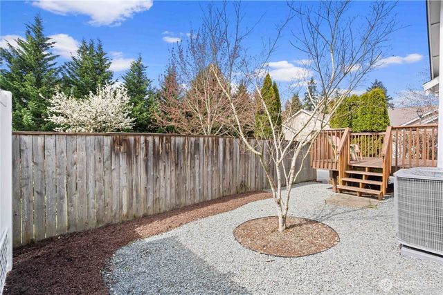 814 10th Street SE, Puyallup, WA 98372