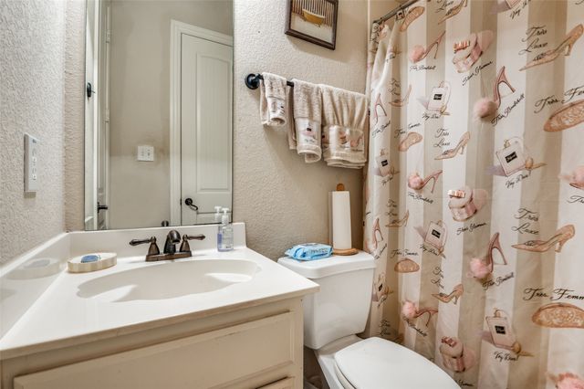 626 Saddlebrook, Desoto, TX 75115