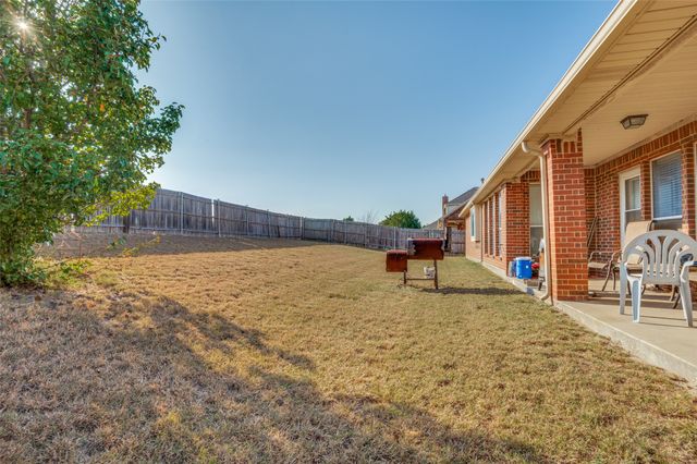 626 Saddlebrook, Desoto, TX 75115