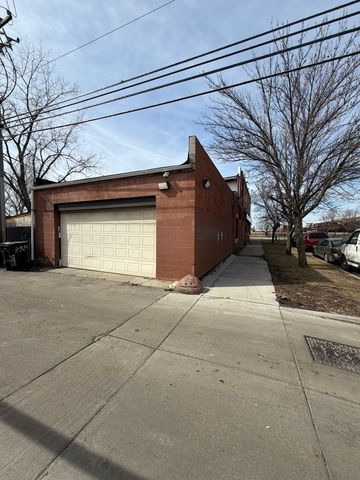 3935 S Kedzie Avenue, Chicago, IL 60632