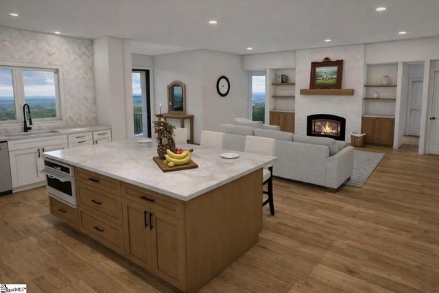 97 The Cliffs Parkway, Landrum, SC 29356