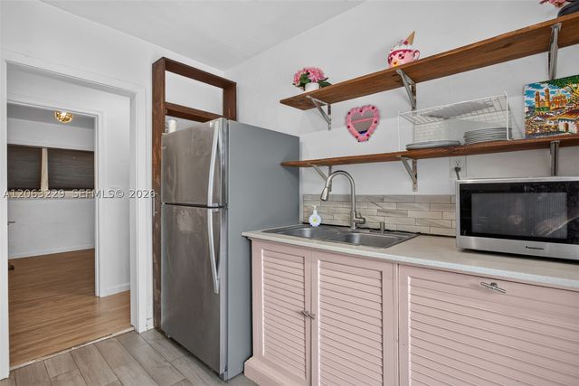 732 NW 18th St, Fort Lauderdale, FL 33311