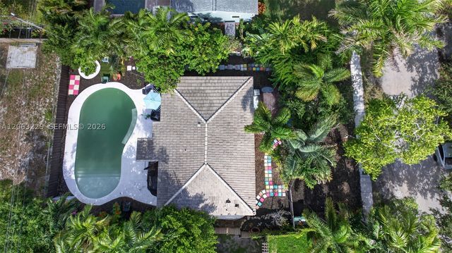 732 NW 18th St, Fort Lauderdale, FL 33311