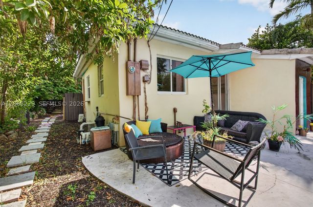 732 NW 18th St, Fort Lauderdale, FL 33311