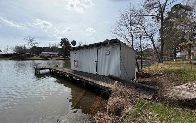 942 Omaha St, Omaha, TX 75571