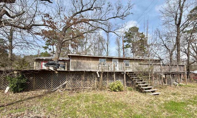 942 Omaha St, Omaha, TX 75571