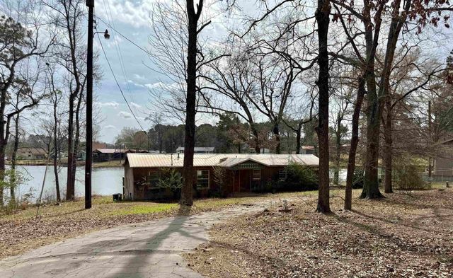 942 Omaha St, Omaha, TX 75571