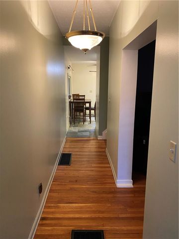 221 Ulysses St, Mt Washington, PA 15211