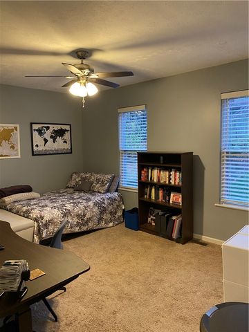 221 Ulysses St, Mt Washington, PA 15211