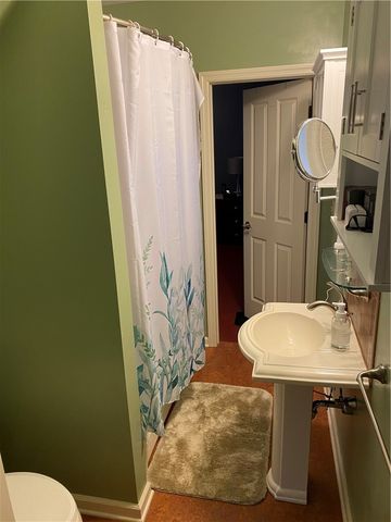 221 Ulysses St, Mt Washington, PA 15211